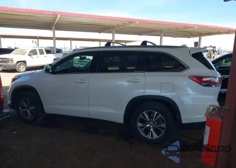 2015 Toyota Highlander Xle V6 from USA, damaged, VIN 5TDKKRFH8FS112135